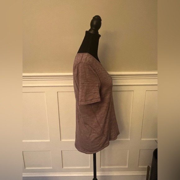 Lululemon Women’s Purple Short Sleeve Shirt - Picture 4 of 6